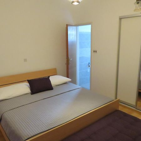 Apartmani MM Starigrad Paklenica Bagian luar foto