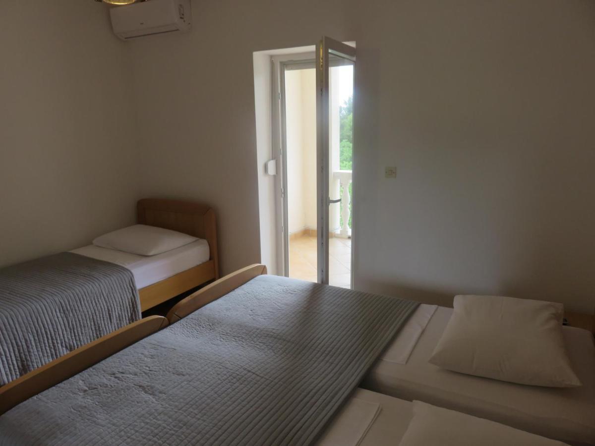 Apartmani MM Starigrad Paklenica Bagian luar foto