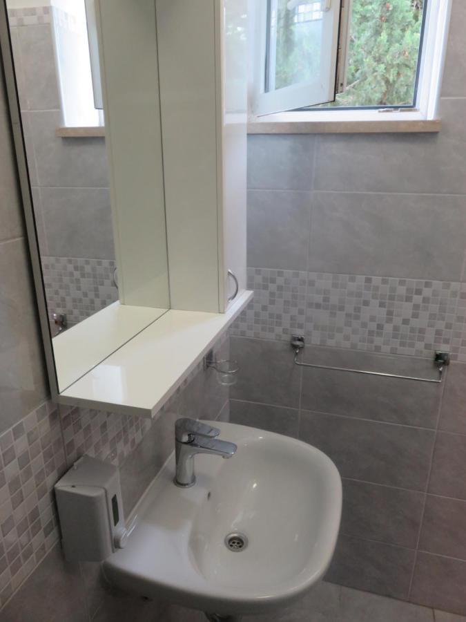 Apartmani MM Starigrad Paklenica Bagian luar foto