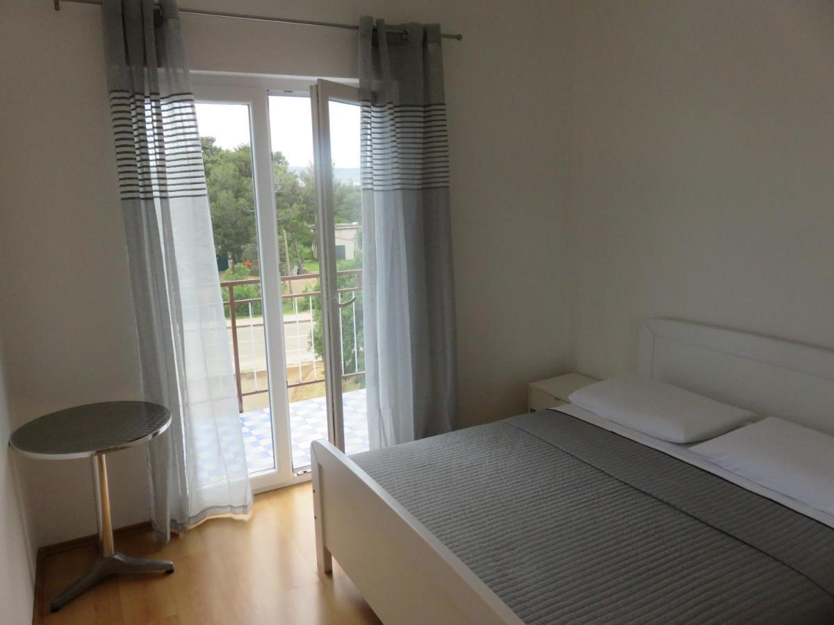 Apartmani MM Starigrad Paklenica Bagian luar foto