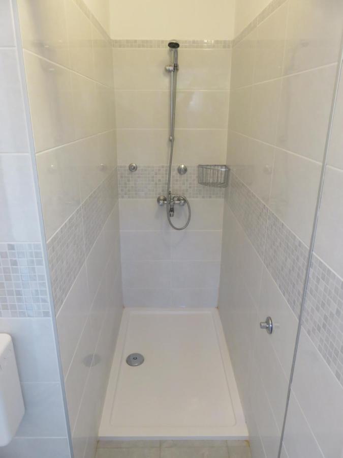 Apartmani MM Starigrad Paklenica Bagian luar foto