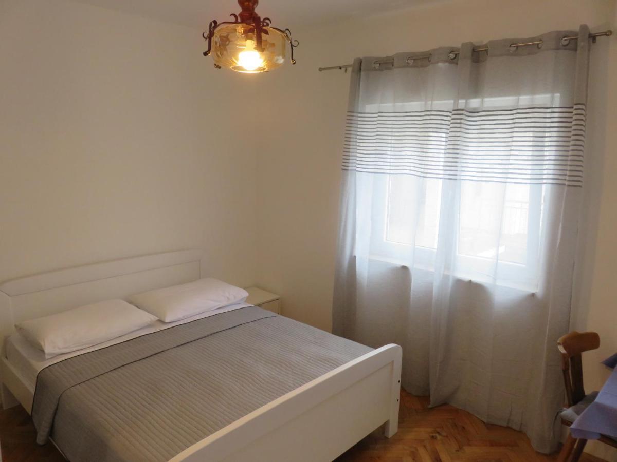 Apartmani MM Starigrad Paklenica Bagian luar foto
