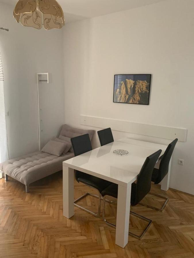 Apartmani MM Starigrad Paklenica Bagian luar foto